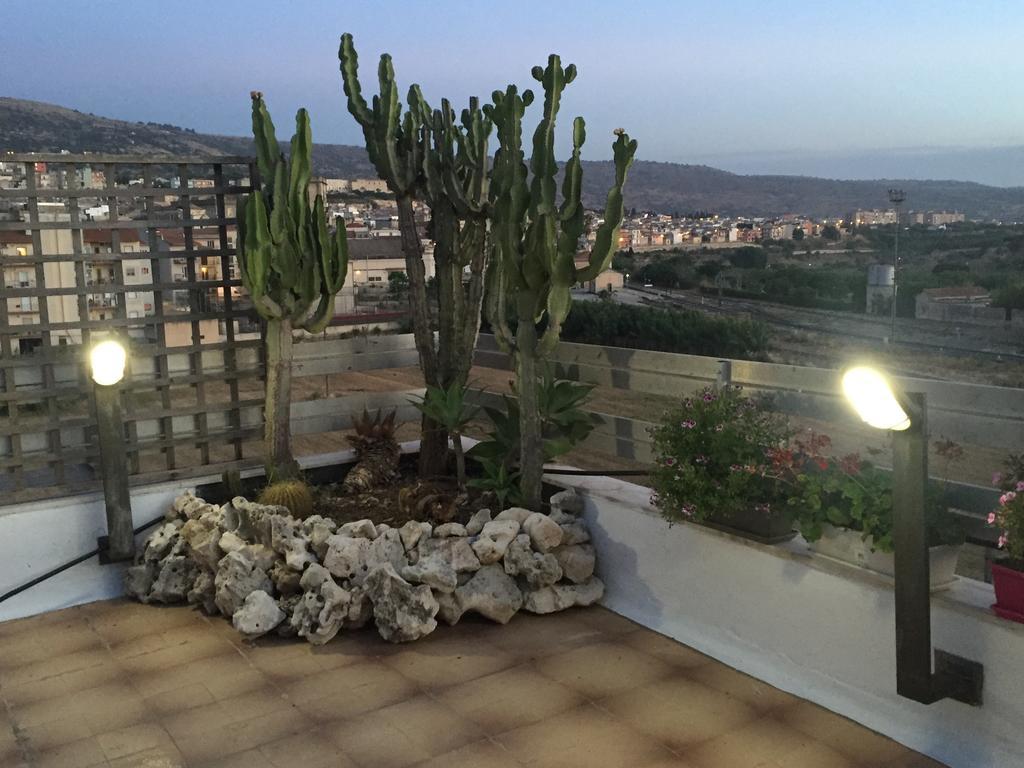 Super Attico B&B Comiso Exterior photo